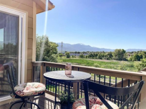 Trailside Getaway / mins to ft. carson/airport